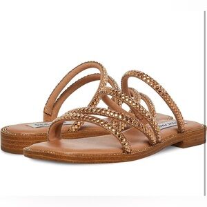 Steve Madden Starie Sandal in Gold, size 8.5